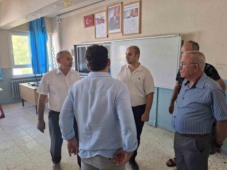 Sarıgöl’de okullara yeni eğitim yılı incelemesi