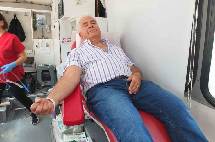 Burhaniye’de aşırı sıcaklar kan bağışını olumsuz etkiledi