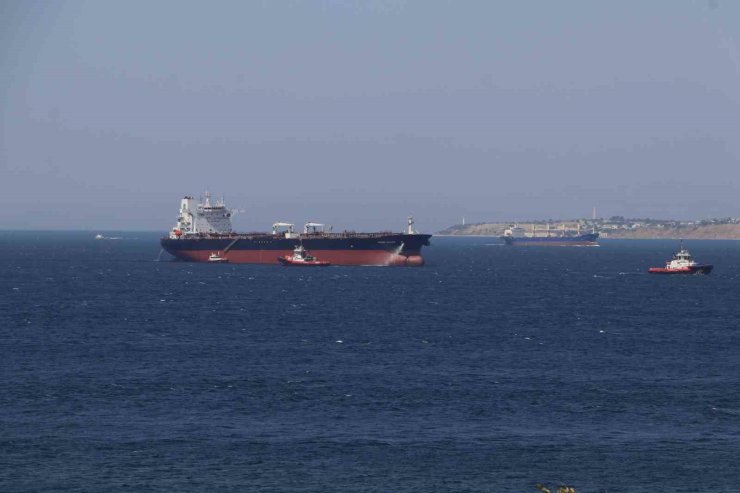 Boş ham petrol tankeri Çanakkale önlerinde dümen arızası yaptı