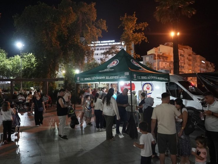 Denizli Büyükşehirden Mevlid Kandili’nde gönüllere dokunan ikram