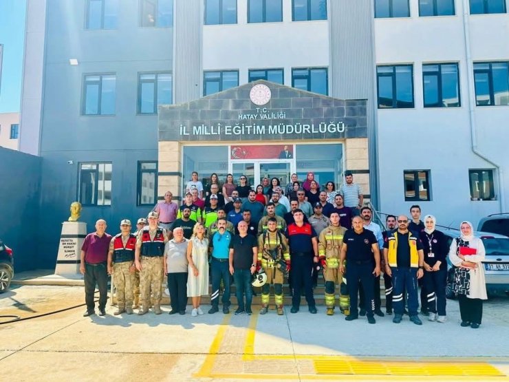 Hatay İl Milli Eğitim Müdürlüğü’nde yangın eğitimi ve tatbikat düzenlendi