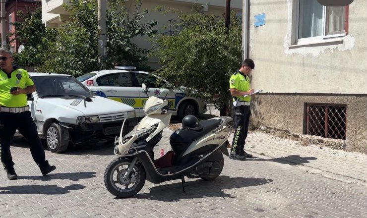 Otomobil ile motosiklet çarpıştı: 1 yaralı