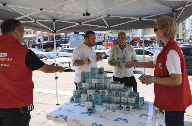 Mersin’de Mevlit Kandilinde 15 bin kandil simidi dağıtıldı