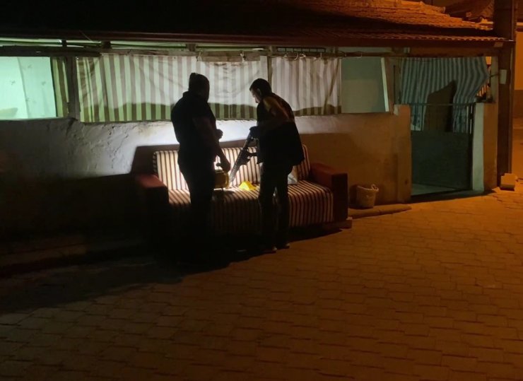 Kurşunlanan evde bulunan küçük çocuk elinden yaralandı