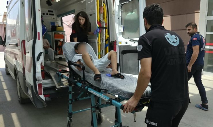Bisiklet ile otomobil çarpıştı: 2 yaralı