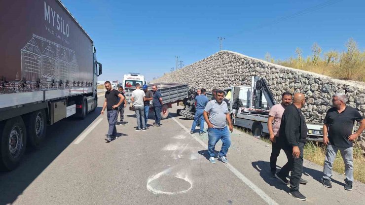 Kurtarıcı traktöre çaptı: 6 yaralı