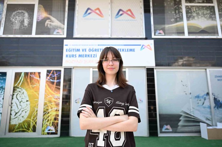 Mersin Büyükşehir Belediyesinin Kurs Merkezi ile önce liseyi ardından üniversiteyi kazandı