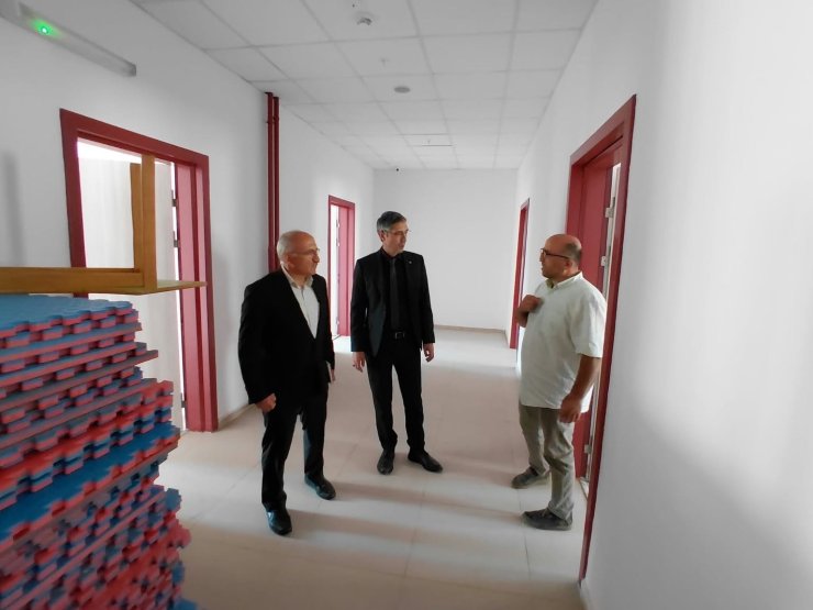 Bayburt’ta taşınması tamamlanan okullar ziyaret edildi