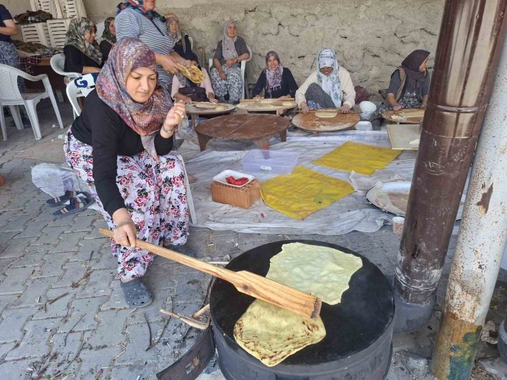 Gemiç mahallesi sakinlerinin geleneksel hale getirdikleri Gözleme Günü