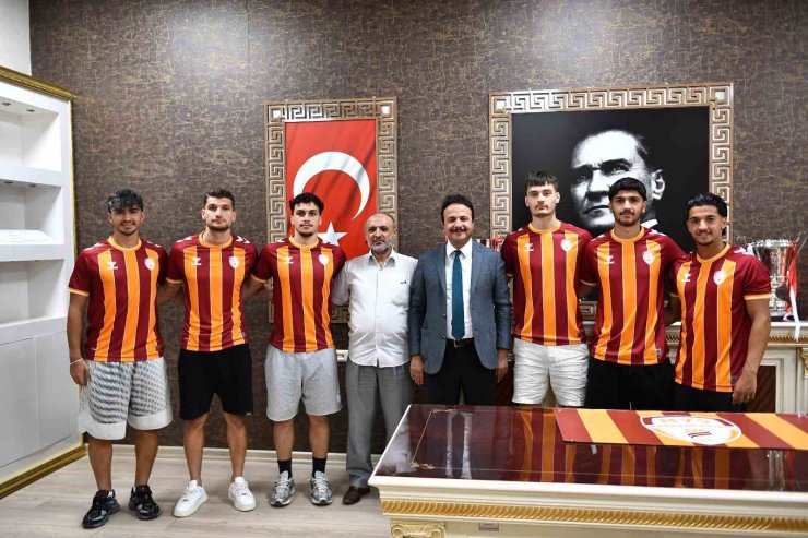 Malatya temsilcisinden gövde gösterisi: 6 yeni imza