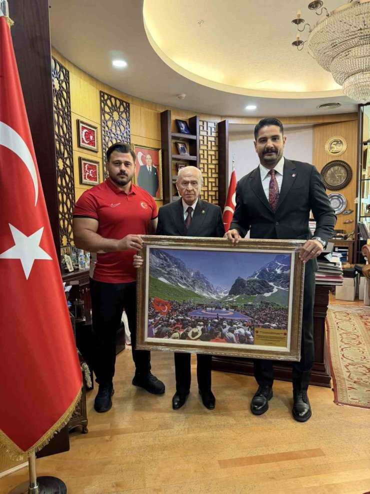 Taha Akgül ve Rıza Kayaalp’ten MHP Lideri Bahçeli’ye ziyaret