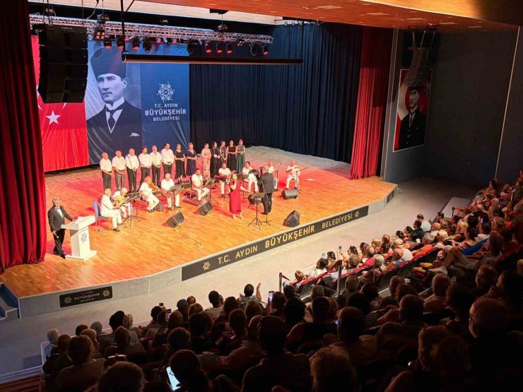 Didim’de "Şarkılar Geçidi" ile nostalji rüzgarı esti