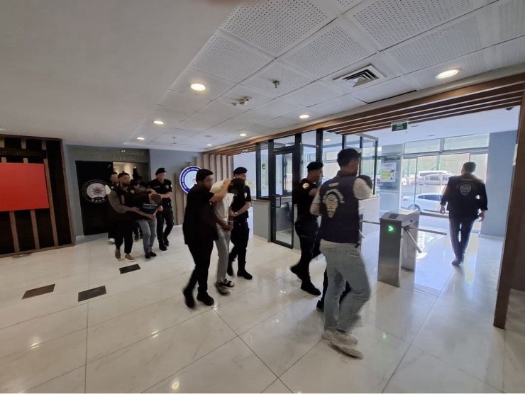 Bursa’da yatırım dolandırıcılığı operasyonu: 8 kişi tutuklandı