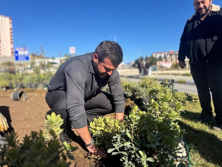 Karabük’te yeşil seferberlik: 58 bin ağaç ve çiçek toprakla buluştu