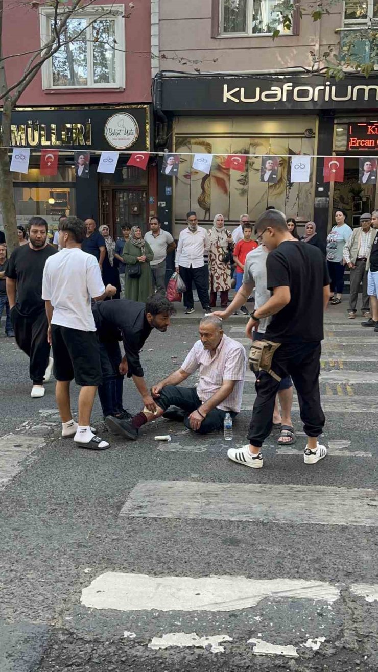 Yaya geçidinde yaşlı adama çarpan motosiklet sürücüsünden şok sözler: "Öğretmenleri böyle mi öğretiyor bunlara?"
