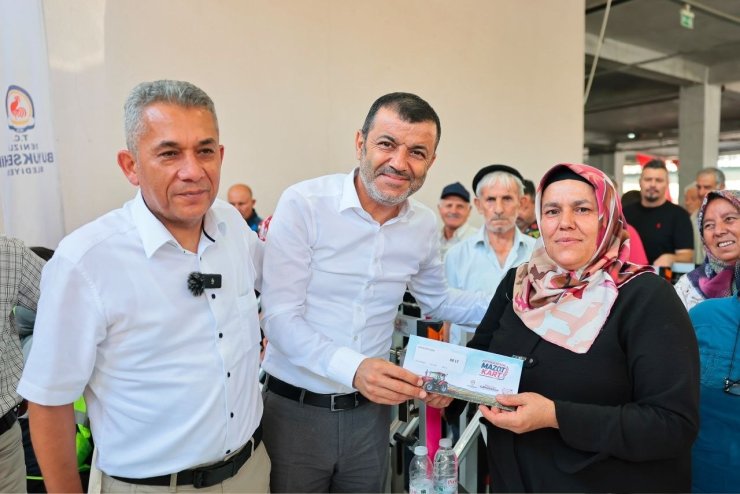 Denizli’de üreticinin yüzü Büyükşehir ile gülüyor