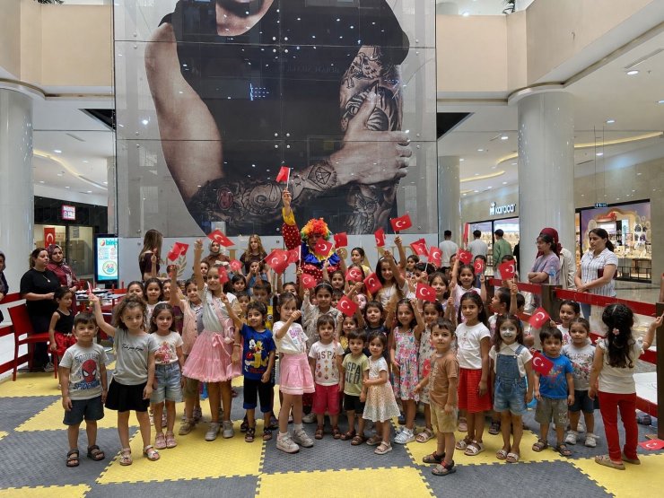 Mardian Mall’da 30 Ağustos Zafer Bayramı coşkusu çocuklarla birlikte yaşandı