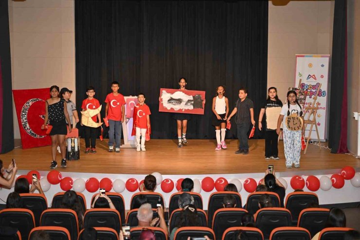 Mersin’de çocuklardan 30 Ağustos’ta coşkulu kutlama