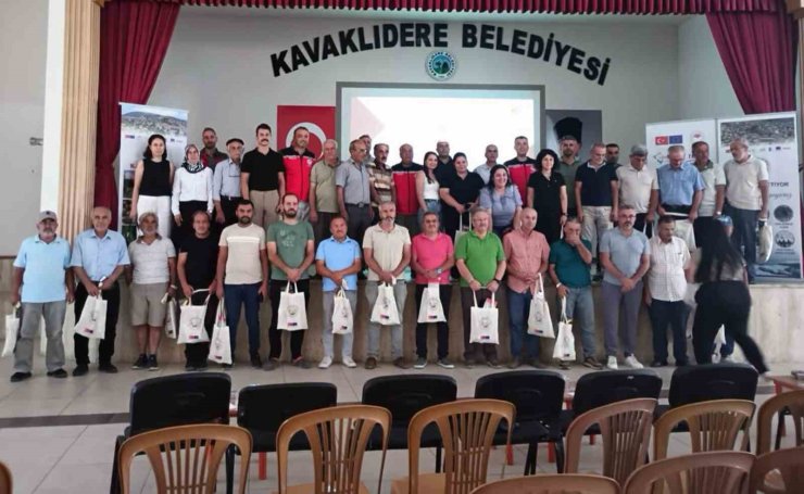 Kavaklıdere’de ceviz üreticilerine verim ve kalite eğitim