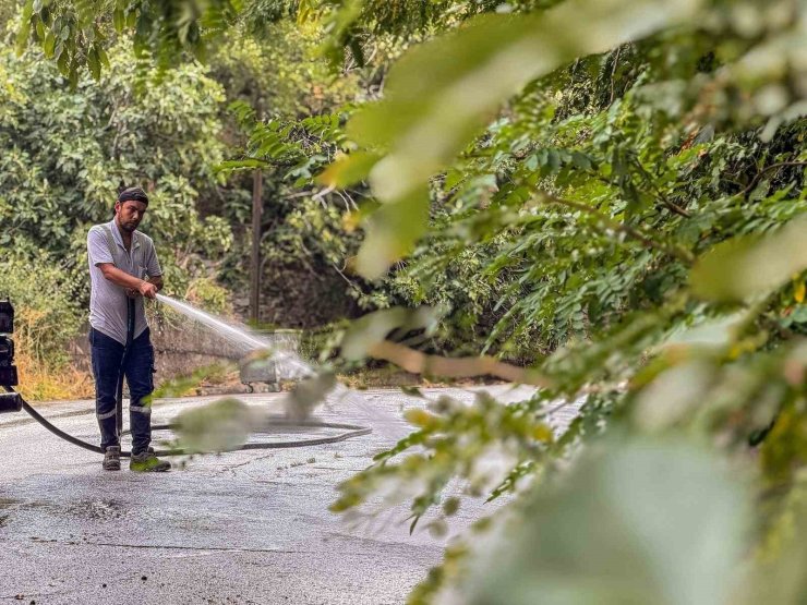 Karabük Belediyesinden çevre temizliği