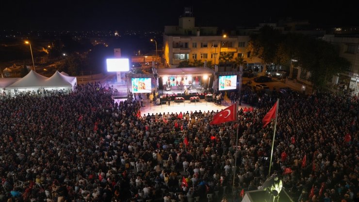 Kilis’te 30 Ağustos’ta Türkiye-Azerbaycan kardeşliği sahneye yansıdı