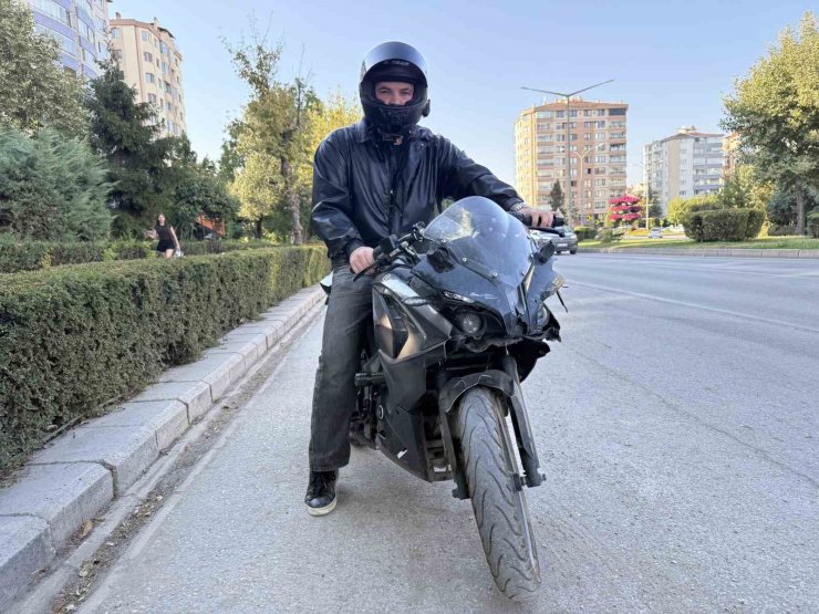 Kazadan sonra motosikletini teslim alan genç, 5 dakika sonra bir kaza daha yaptı
