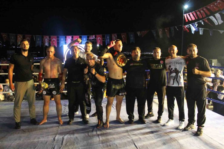 Muaythai şampiyonluk kemerleri Manisa’ya geldi