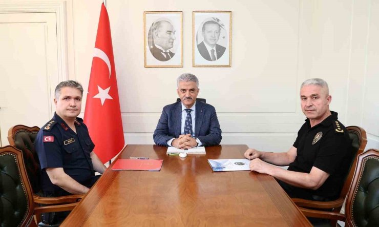 Düzce’de güvenlik ve asayiş toplantısı gerçekleştirildi