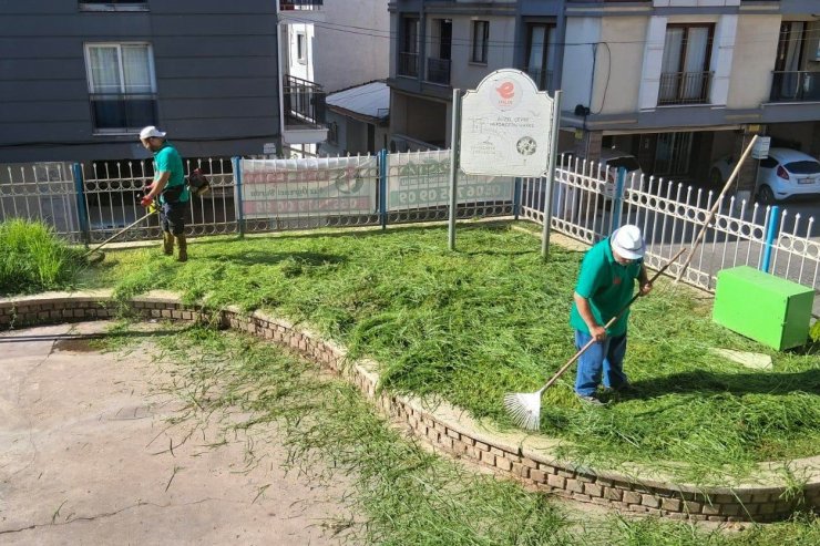 Efeler Belediyesi parklarda bakım çalışmalarını sürdürüyor