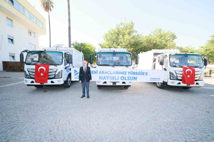 Yüreğir Belediyesi hizmet filosuna 4 yeni araç daha kazandırdı