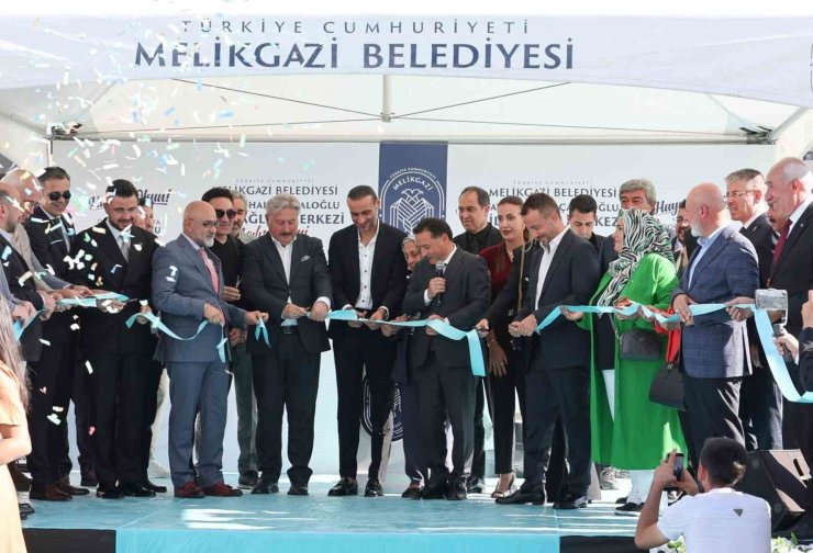Melikgazi Belediyesi, yeni sağlık yatırımları ile hayatlara dokunmaya devam ediyor
