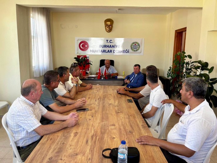 Burhaniye’de muhtarlar toplantısı yapıldı