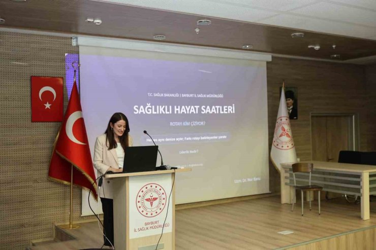 Bayburt’ta sağlık çalışanlarına liderlik eğitimi verildi