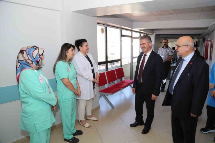 Erzurum İl Sağlık Müdürü Meral saha çalışmalarına yoğunlaştı