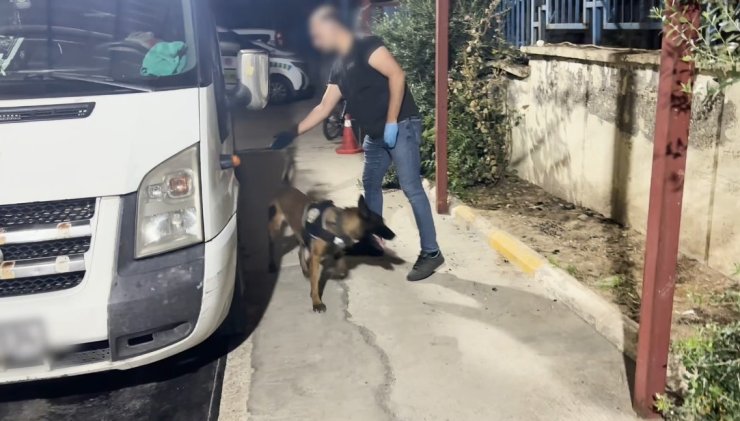 Batman’da araçta 7,4 kilo skunk ele geçirildi, 2 kişi tutuklandı