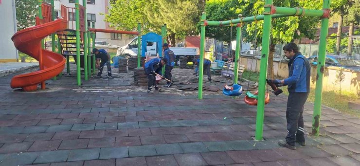 Kamu kurum ve kuruluşlarına Muğla Büyükşehir’den peyzaj desteği