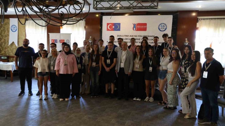 Kırşehir’de 5 ülkeden 30 genç kültür etkileşimi için buluştu