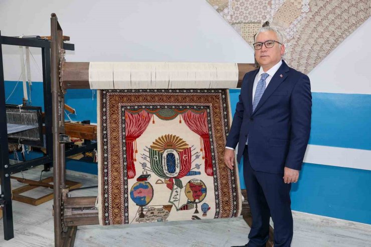 Yetimlerin 104 yıllık emaneti Misak-ı Milli Halısı yeniden dokundu