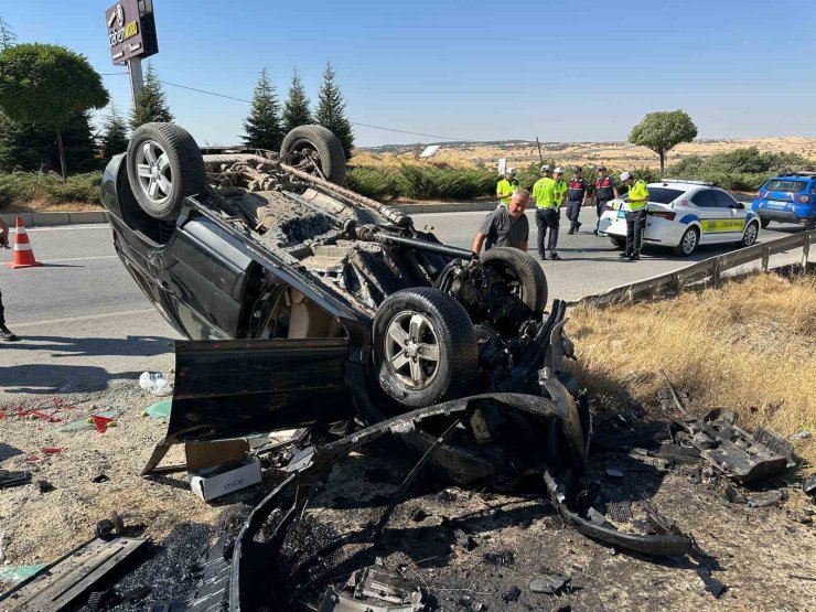 Takla atan otomobilin sürücüsü ağır yaralandı