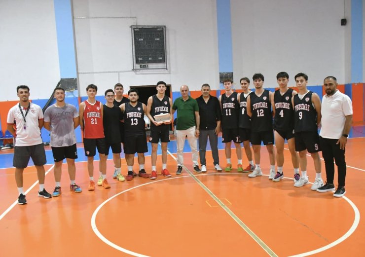 Yunusemre Belediyespor potada geleceğe yatırım yapıyor