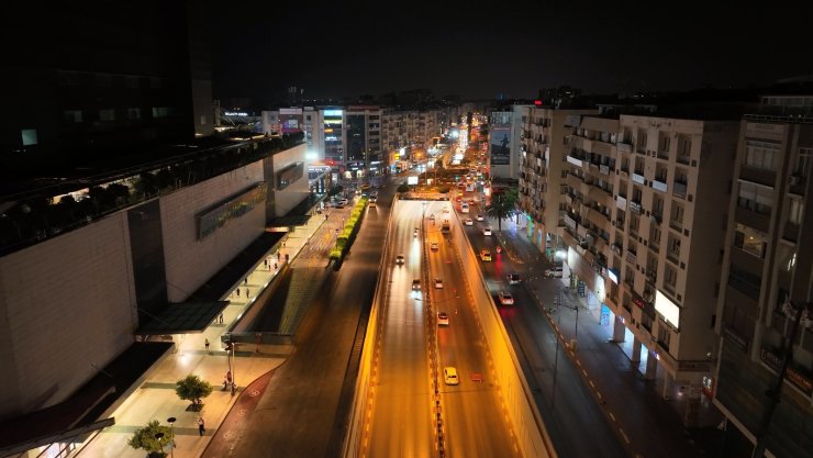 100. Yıl Caddesi’nde baştan sona yenileme çalışmaları sürüyor