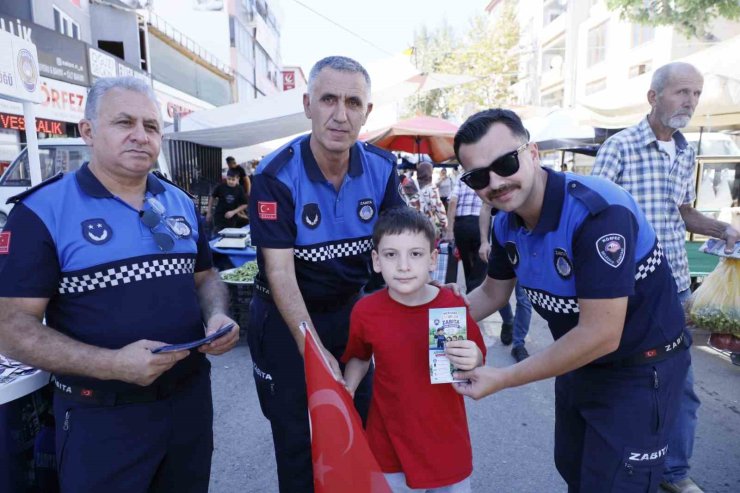 Zabıtadan çocuklara güvenli okul yolu uyarısı