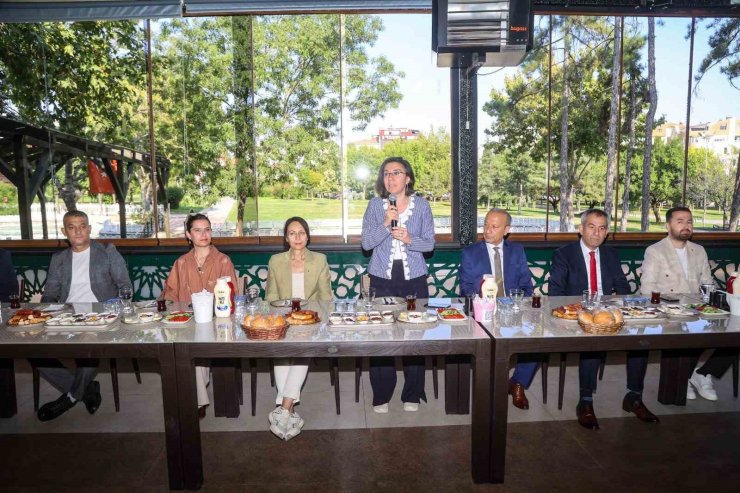 Belediye Başkan Vekili Terekeci Özkan, zabıta personelleriyle bir araya geldi