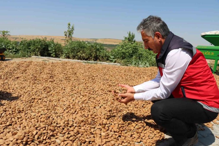 Kahta’da tarımsal mekanizasyon destekleri çiftçilere kazandırıldı
