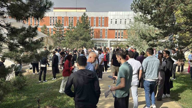 Bolu’da binlerce memur adayı KPSS’de ter döktü