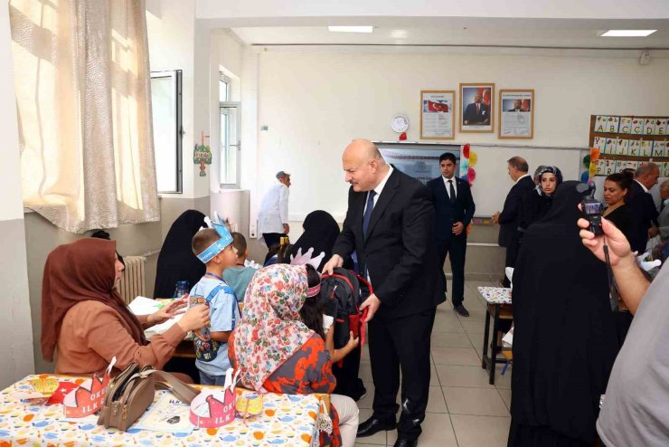 Adıyaman’da 5 bin öğrenciye kırtasiye desteği