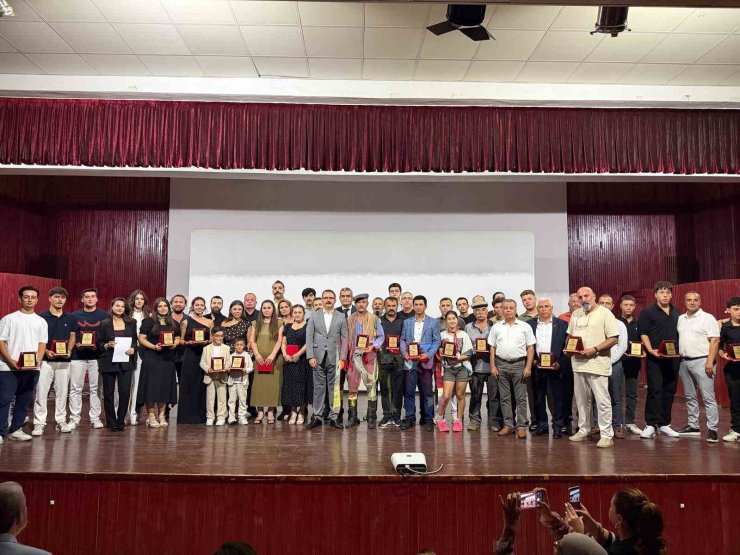 "Atça Çomaklı Ovası Katliamı" kısa filminin ilk galası yoğun katılımla gerçekleştirildi