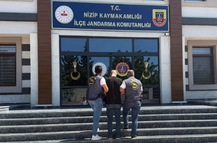 Kesinleşmiş 10’ar yıl cezayla aranan 2 şahıs yakalandı