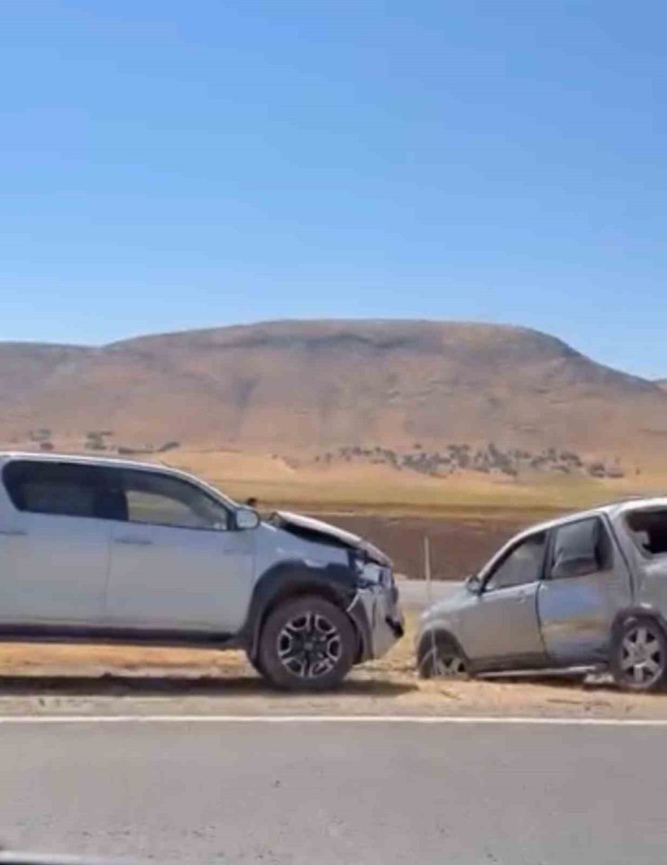 Siirt’te trafik kazası: Araçlarda maddi hasar oluştu