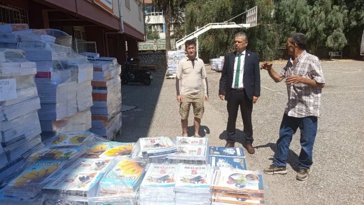 Nazilli’de ders kitaplarının dağıtım hazırlıkları incelendi